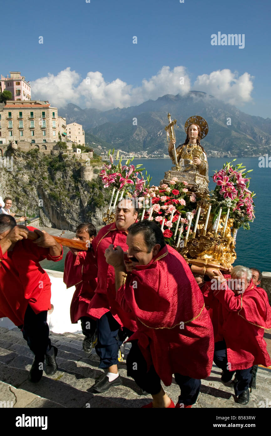 St Maria Maddalena procession, Atrani, côte amalfitaine, Campanie, Italie, Europe Banque D'Images