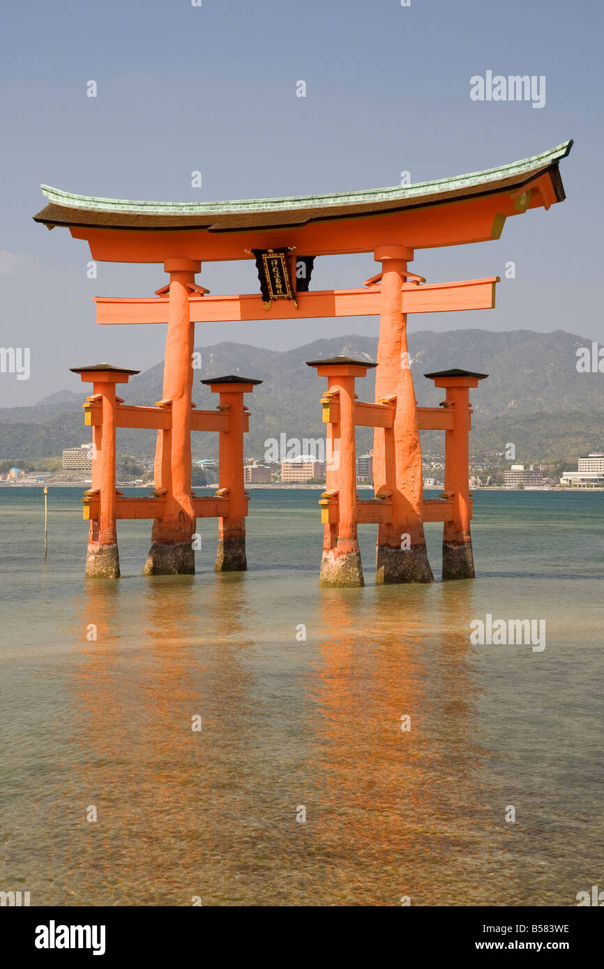 Otorii gate, d'Itsukushima, UNESCO World Heritage Site, Miyajima, Japon, Asie Banque D'Images
