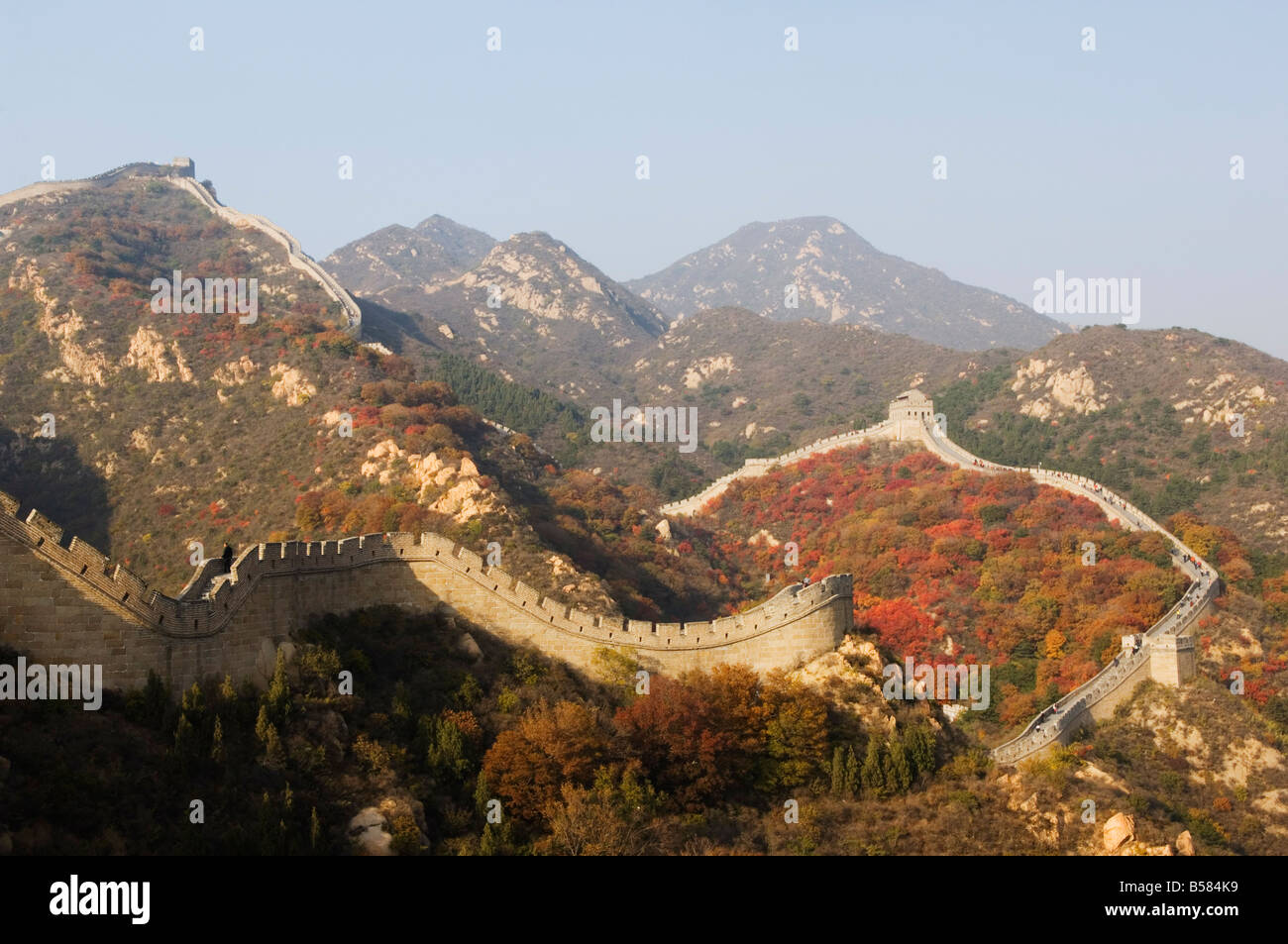 Couleurs d'automne sur la Grande Muraille de Chine à Badaling, la Chine, l'Asie Banque D'Images