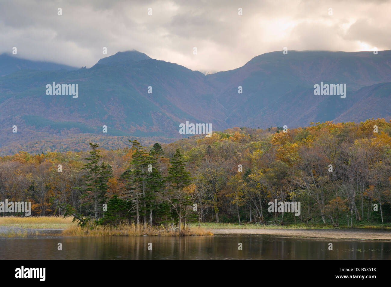 Cinq lacs de Shiretoko, le Parc National de Shiretoko, Hokkaido, Japon, Asie Banque D'Images