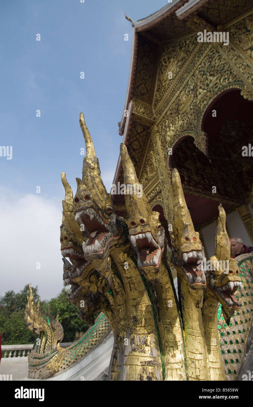 Nagas à l'entrée du complexe du Palais Royal, Luang Prabang, Laos, Indochine, Asie du Sud, Asie Banque D'Images