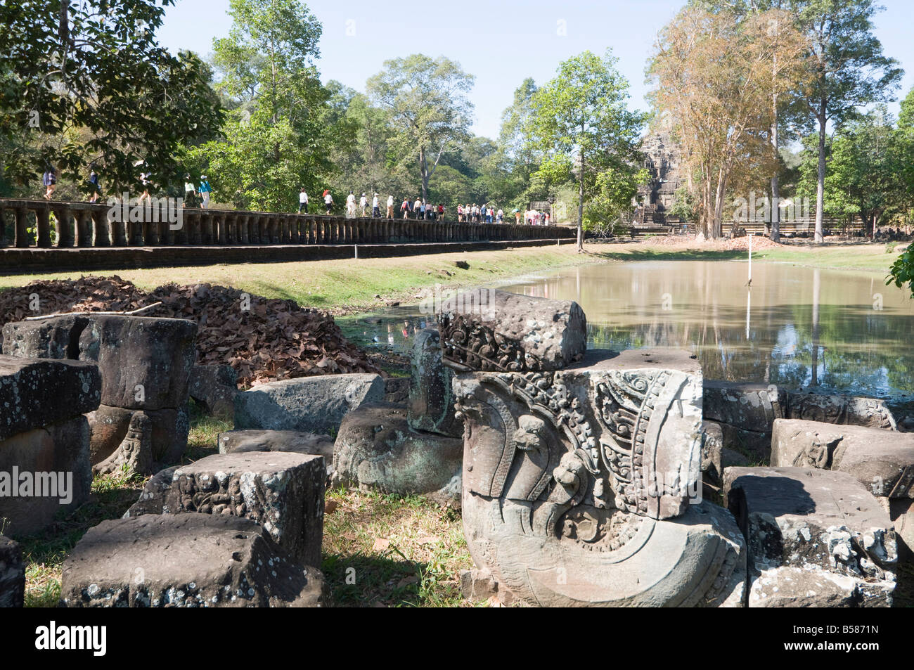 Temple Baphuon de Causeway, Angkor Thom, Angkor, Site du patrimoine mondial de l'UNESCO, Siem Reap, Cambodge, Indochine, Asie du sud-est Banque D'Images