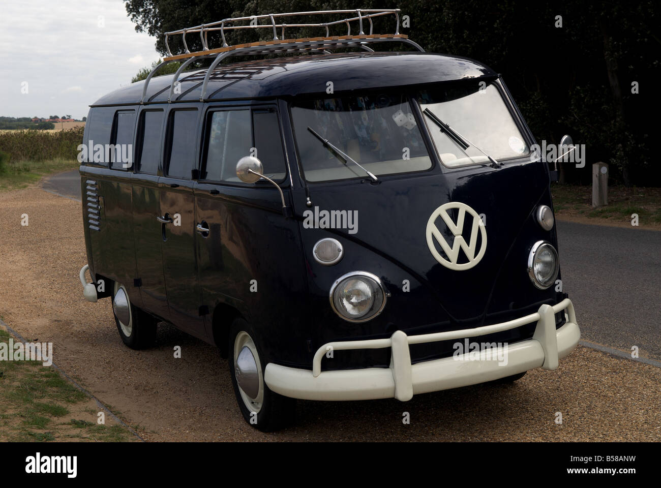 Le camping-car Volkswagen Bawdsey, Ferry, Suffolk, UK. Banque D'Images