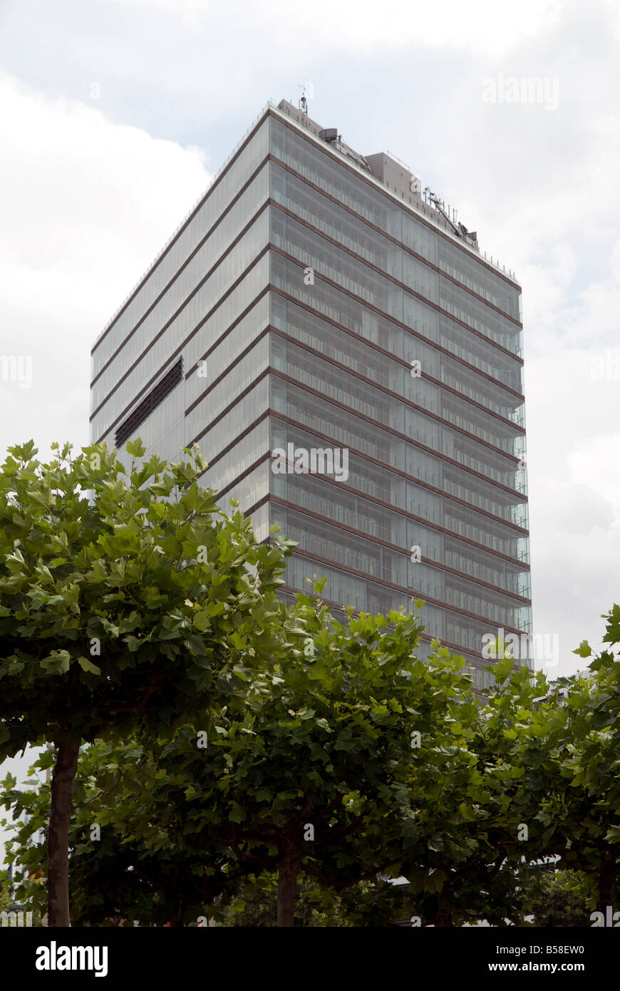 Stadttor Gate, un édifice du gouvernement local, Düsseldorf, Rhénanie du Nord-Westphalie, Allemagne. Banque D'Images