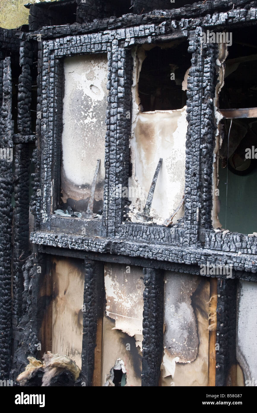 Immeuble incendié à partir d'un incendie criminel Banque D'Images