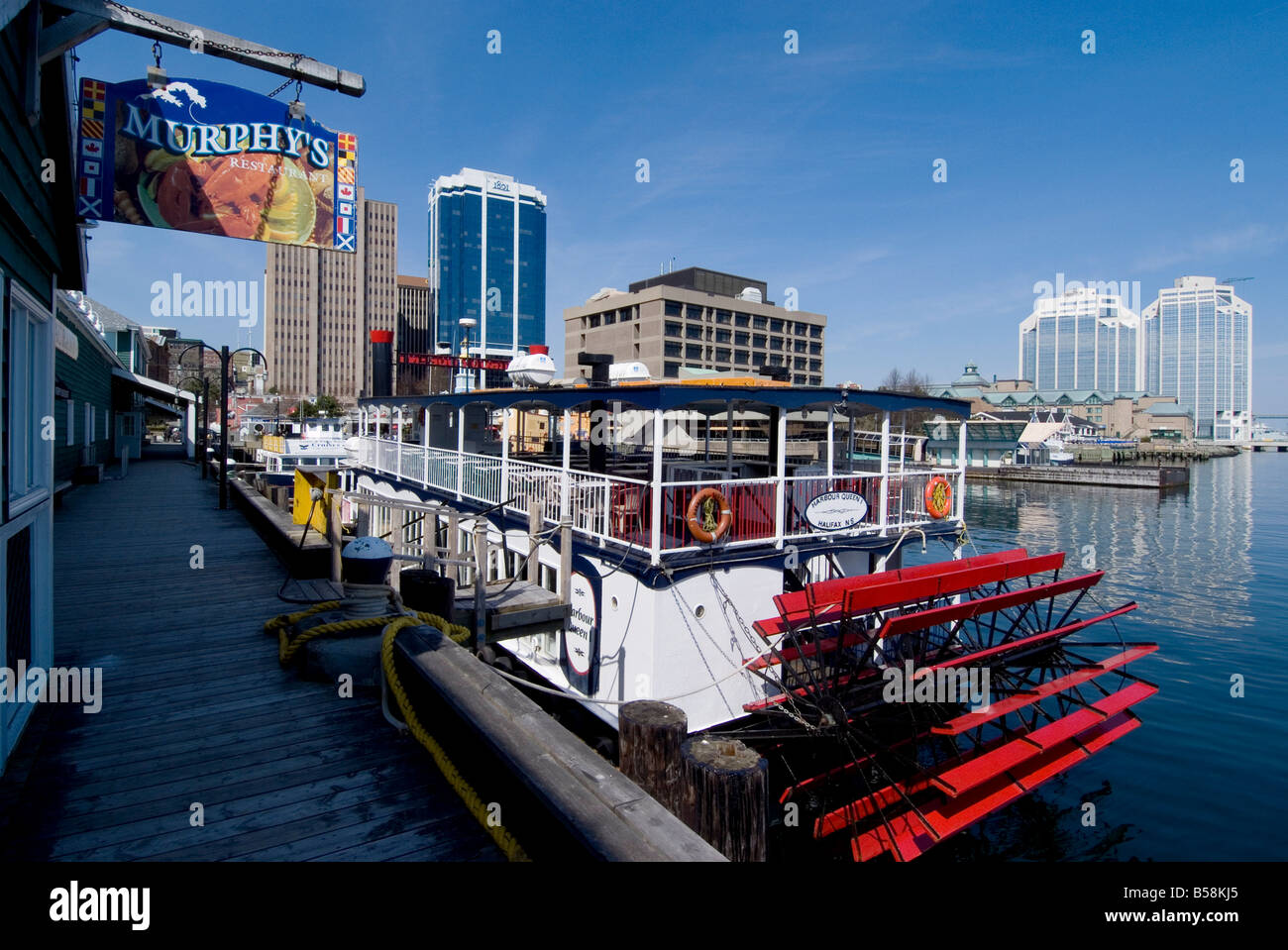 À pied du port et vue sur la ville, Halifax, Nouvelle-Écosse, Canada, Amérique du Nord Banque D'Images