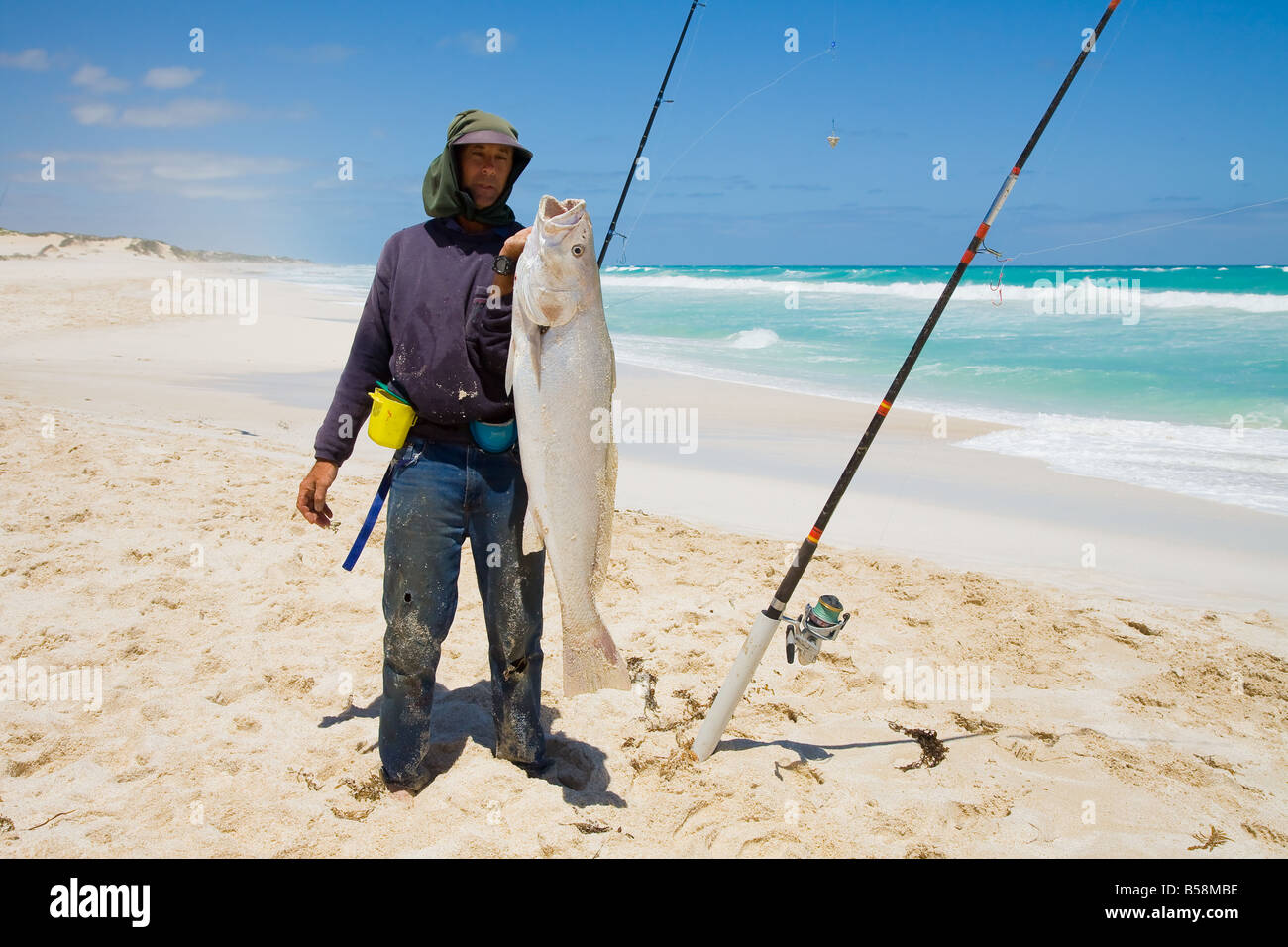 Plage de Nullarbor pêcheur l'Australie du Sud Banque D'Images