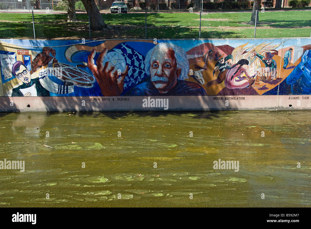 Tujunga laver sous bassin de la vallée de San Fernando, Californie CA Ville de Los Angeles Department Parcs de loisirs grand Wall mural Banque D'Images