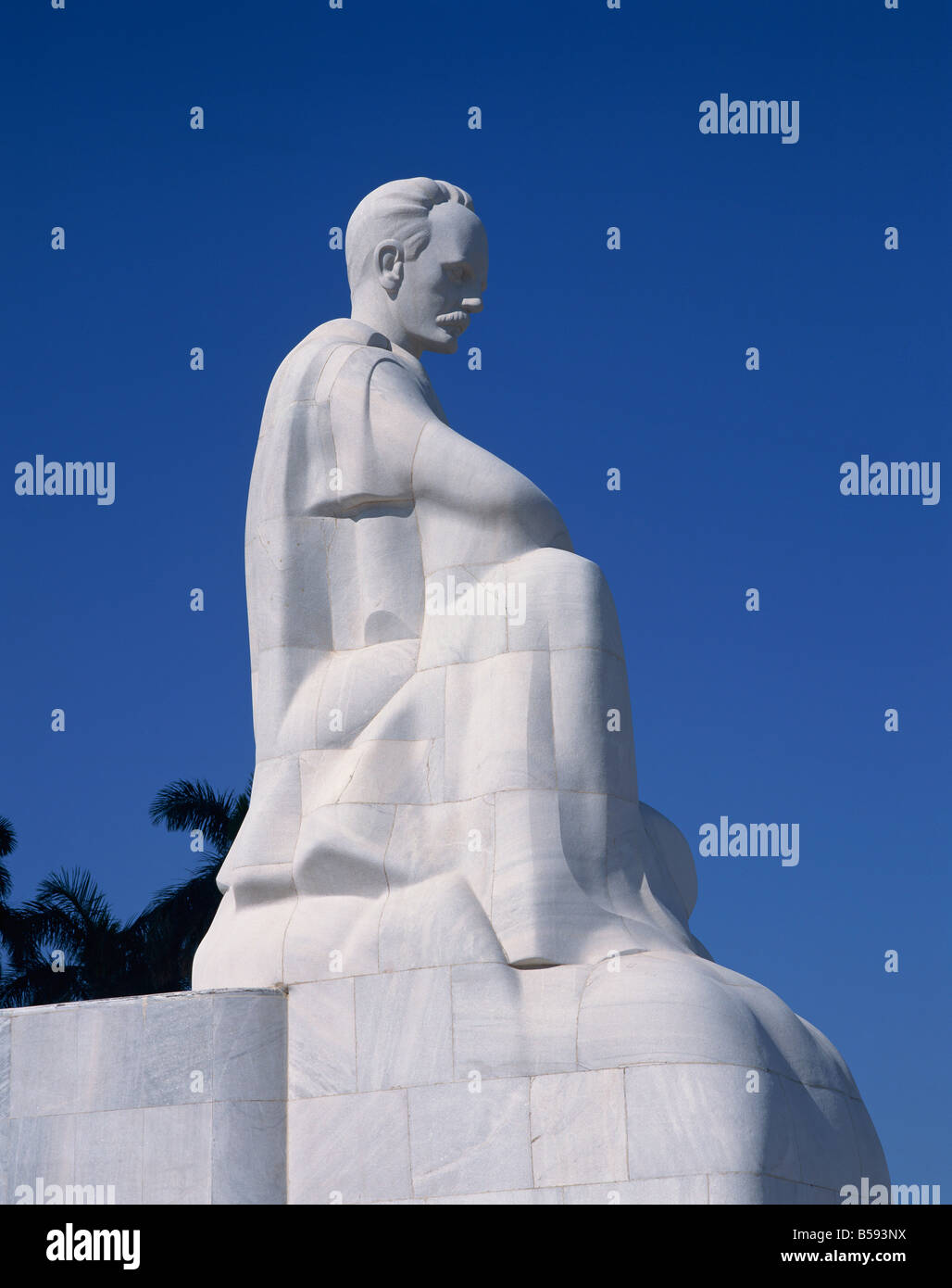 Monument en pierre blanche de Jose Marti à la Plaza de la Revolucion La Havane Cuba Antilles Caraïbes Amérique centrale Banque D'Images