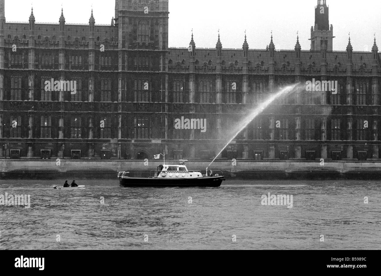 London Fire Brigade pris livraison du nouveau bateau-pompe 'Fire' Swift. Premier ajout permanent à la brigade de la rivière depuis 1961 Banque D'Images