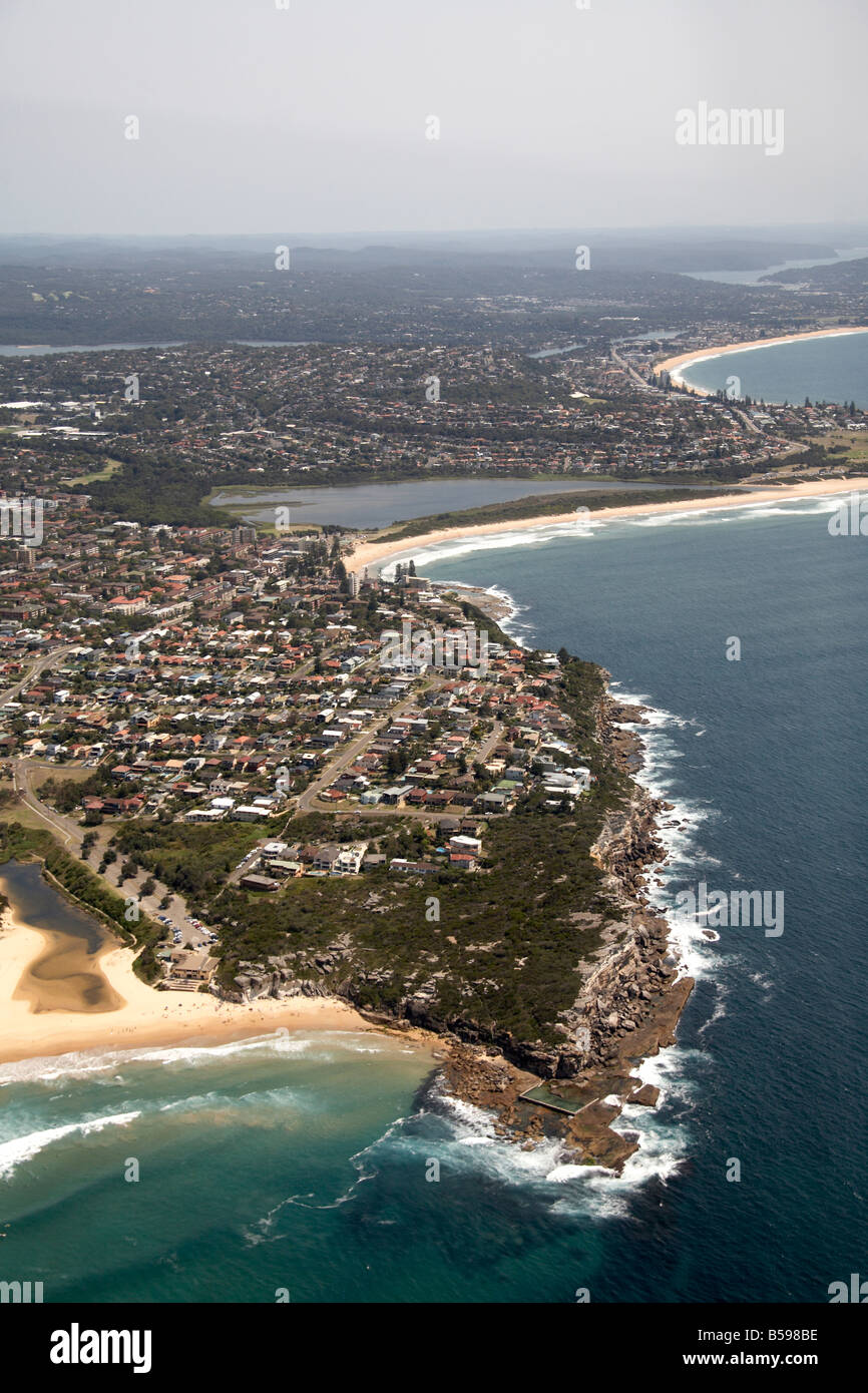 Vue aérienne nord-ouest de l'Amérique du Curl Dee Pourquoi Lagoon Beach plage Clooaroy maisons de banlieue Sydney NSW Australie Banque D'Images