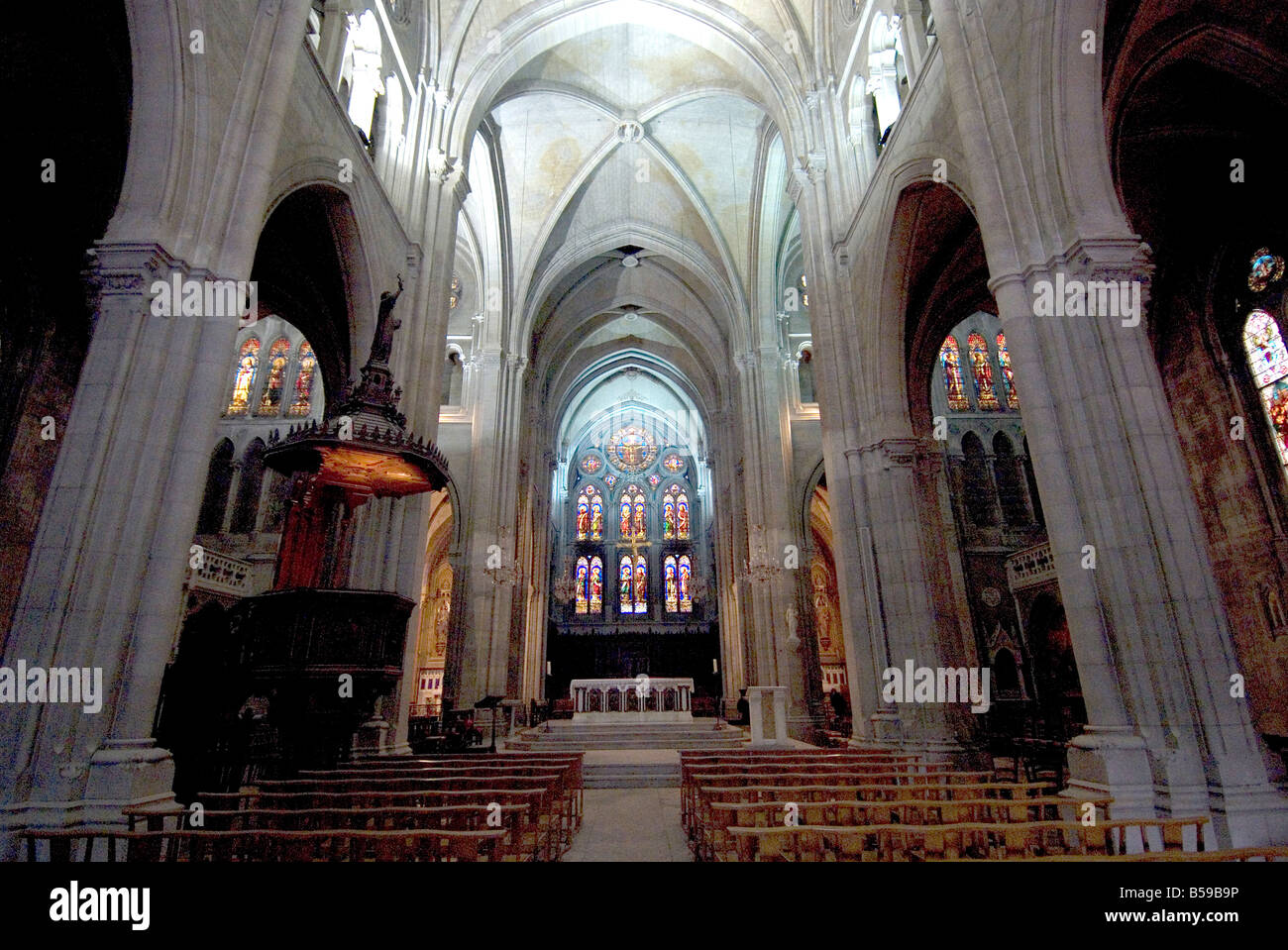 L'église Saint Baudile, Nîmes, Languedoc, France, Europe Banque D'Images