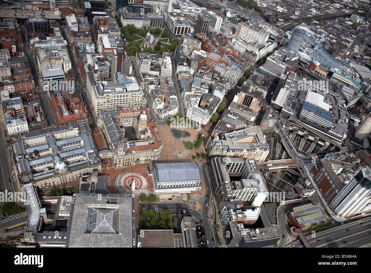 Vue aérienne au nord-est de Chamberlain Square Victoria Square Bâtiment Conseil et Gallery Great Charles Street Birmingham City C Banque D'Images