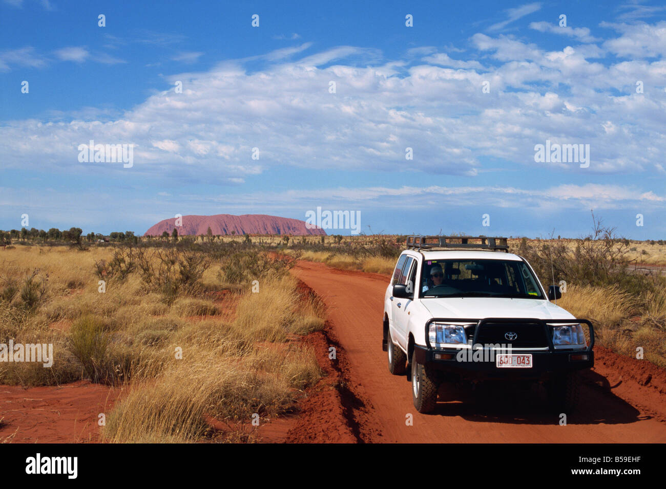 Uluru (Ayers Rock), le Parc National d'Uluru-Kata Tjuta, UNESCO World Heritage Site, Territoire du Nord, Australie, Pacifique Banque D'Images