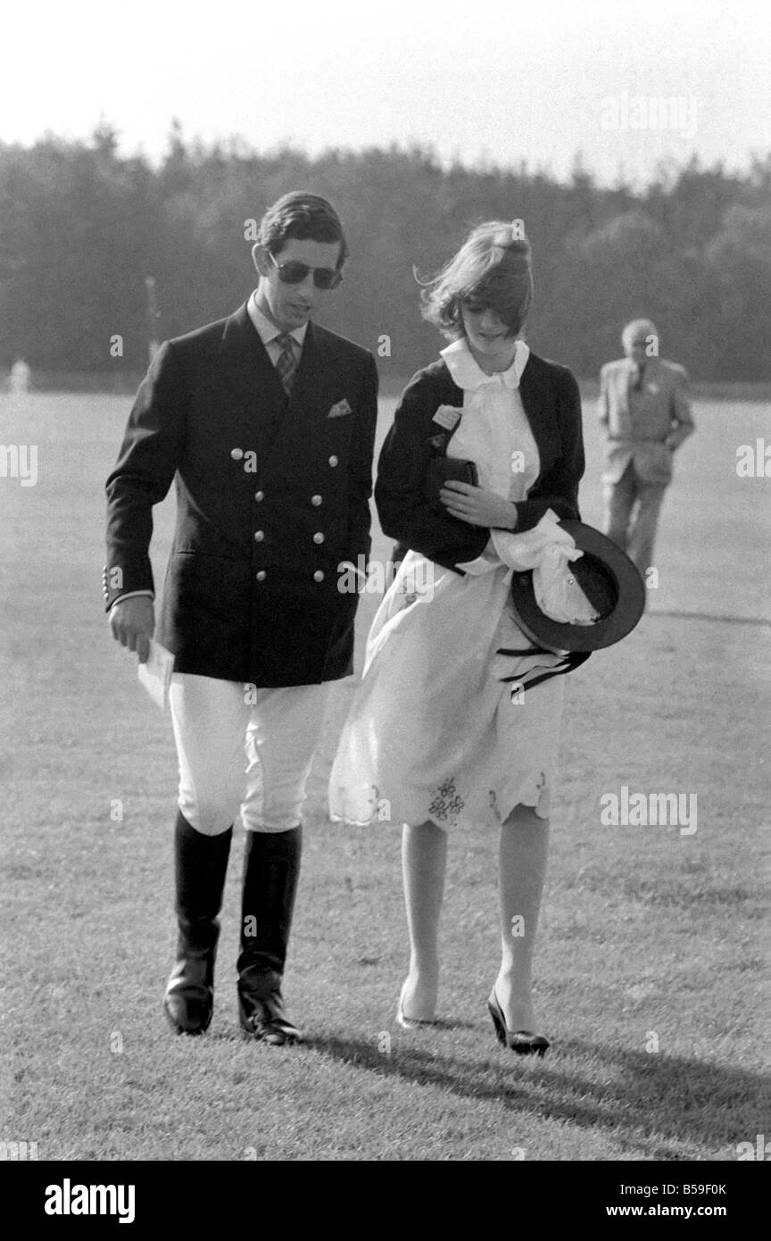 Prince charles sarah spencer 1977 Banque de photographies et d’images à
