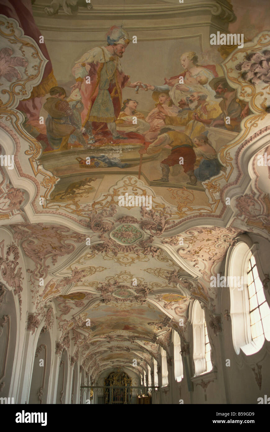 Intérieur avec des frères Asam en stuc et de fresques baroques datant de 1724 l'Europe l'Allemagne Bavière Freising cathédrale Banque D'Images