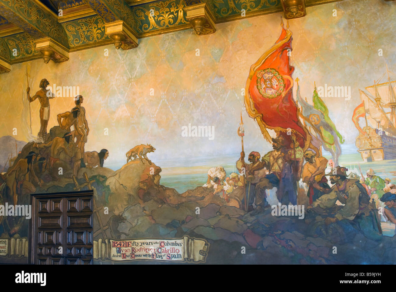 Fresque de l'arrivée à Cabrillo Las Canoas et Canalino indiens à fresque Chambre à County Courthouse à Santa Barbara California USA Banque D'Images