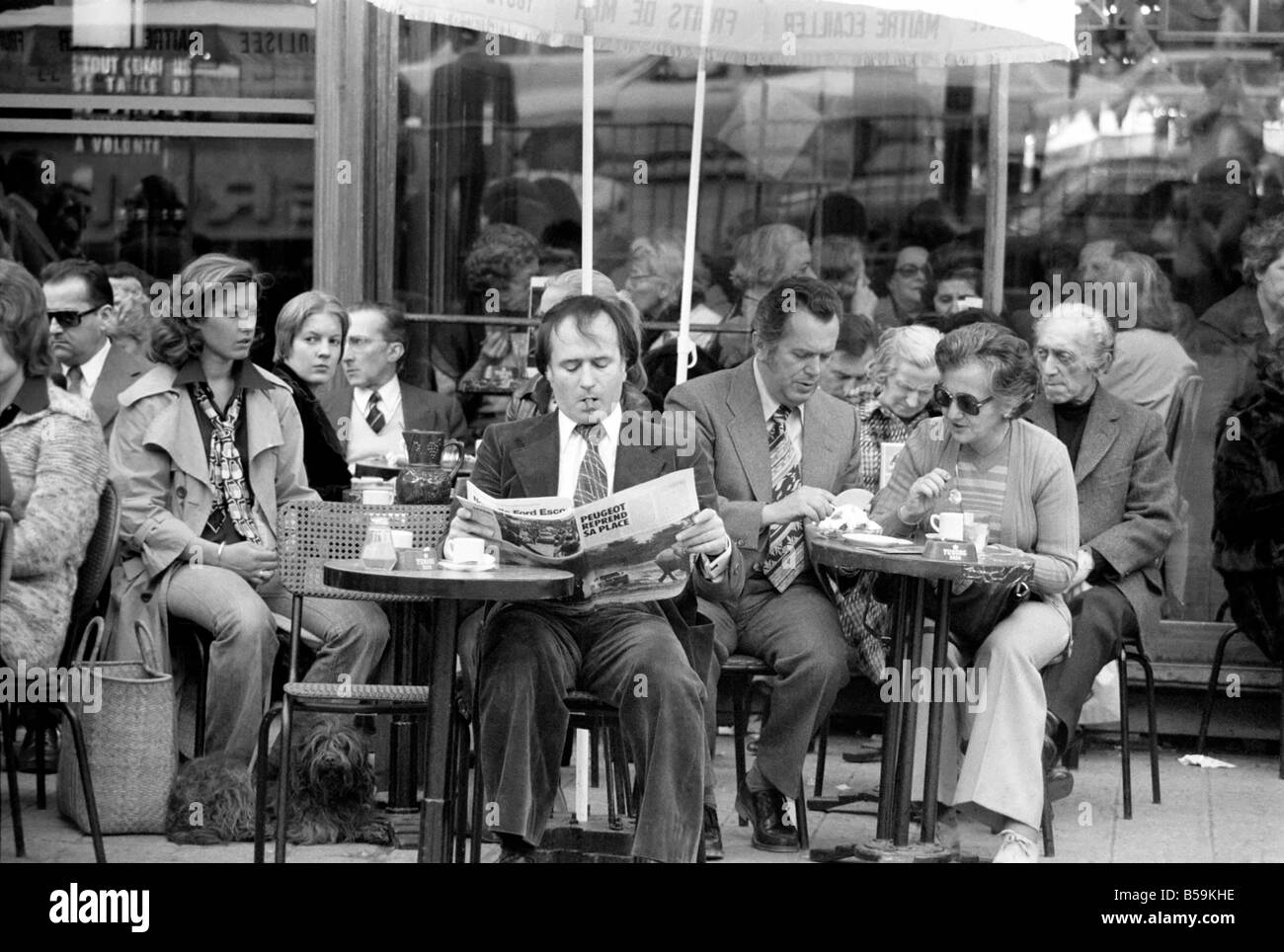 Affiche Café et cigarette, noir & blanc l.80 x H.60 cm