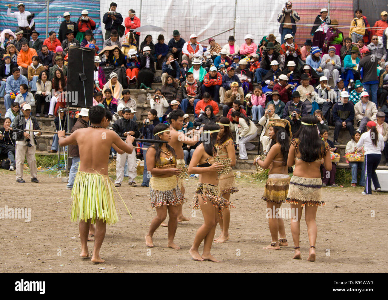Le peuple de l'Equateur la célébration de l'Inti Raymi dédié à la Lune et Soleil Nature, une célébration d'été traditionnels, Équateur Banque D'Images