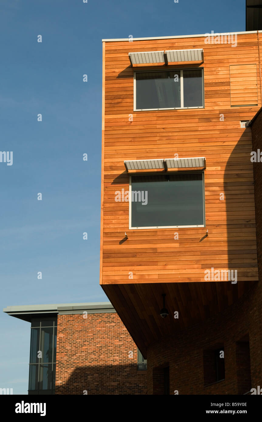 Bâtiment moderne en bois, matériau de construction bois architecture bois matériaux durable Banque D'Images Bâtiment moderne en bois, matériau de construction bois architecture bois matériaux durable Banque D'Images