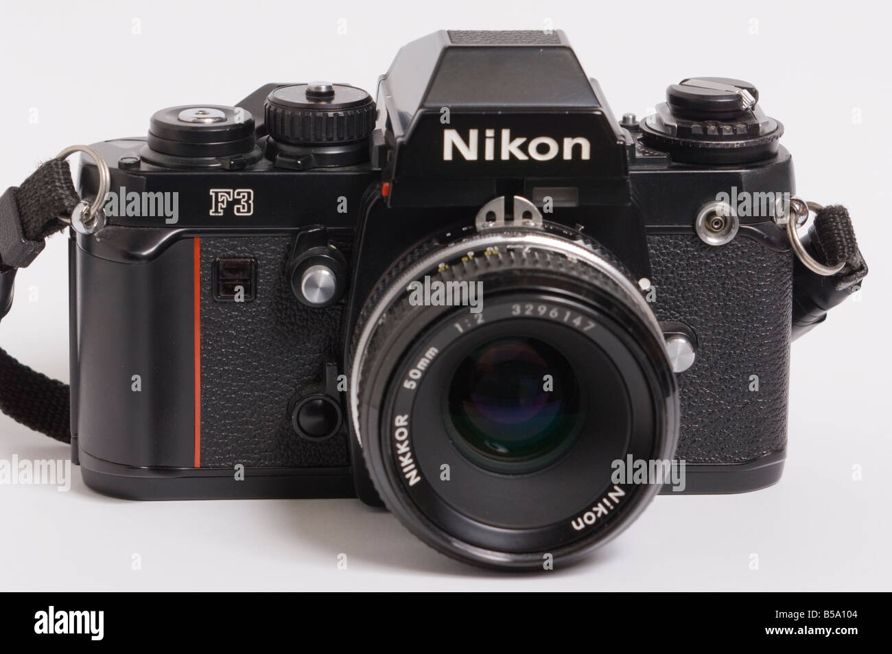 Un professionnel Nikon F3 caméra 35 mm en noir avec Nikon 50mm f2 Nikkor ai manuelle standard attatched Banque D'Images