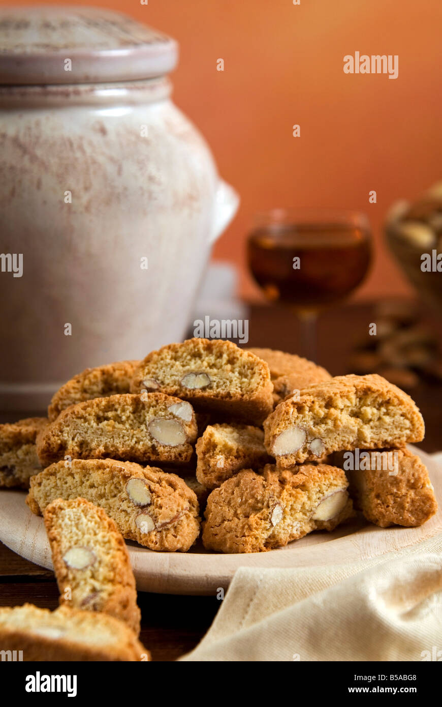 Cantuccini, biscuits toscans avec les noisettes et amandes, Toscane, Italie, Europe Banque D'Images