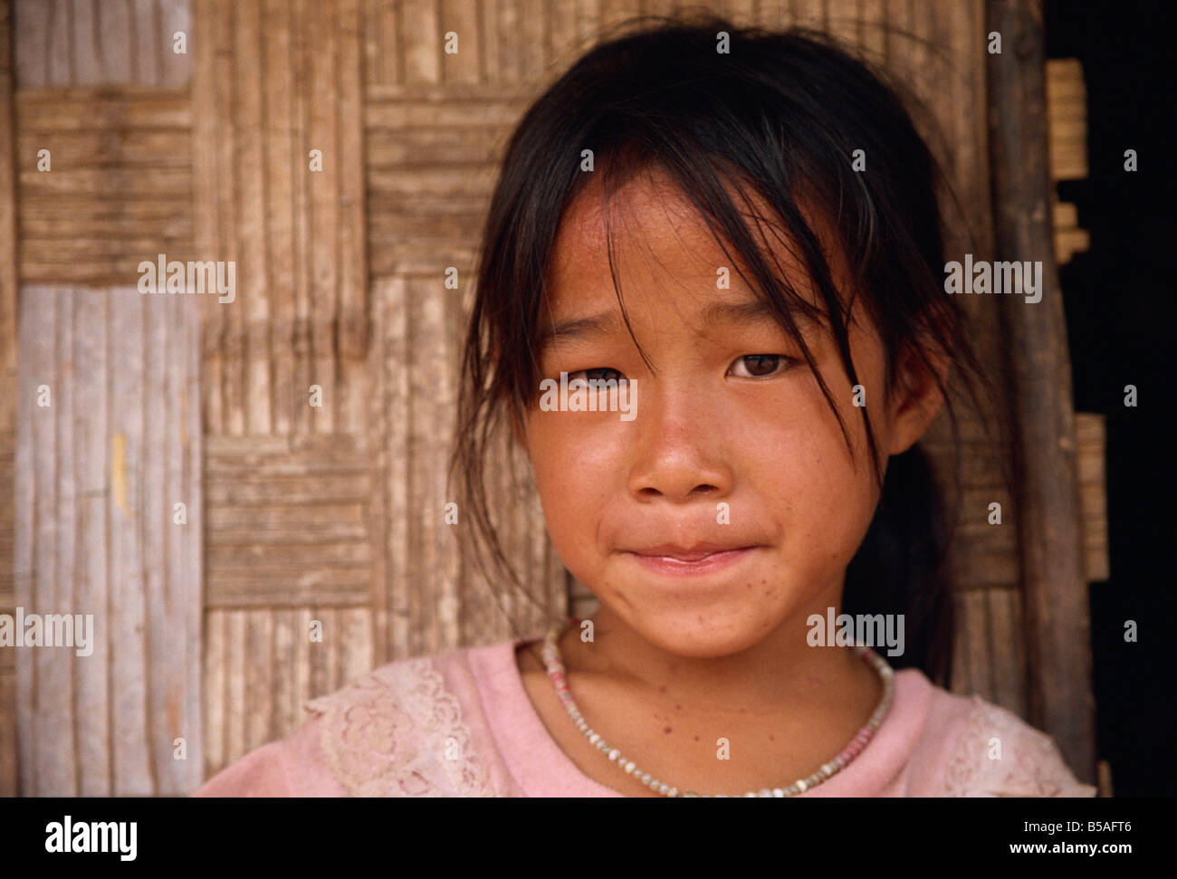 Portrait d'une fille Hmong au Laos L Taylor Banque D'Images