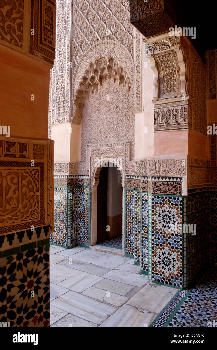 La Medersa Ben Youssef, richement décorées de marbre, bois sculpté et en plâtre, Medina, Marrakech, Maroc, Afrique Banque D'Images