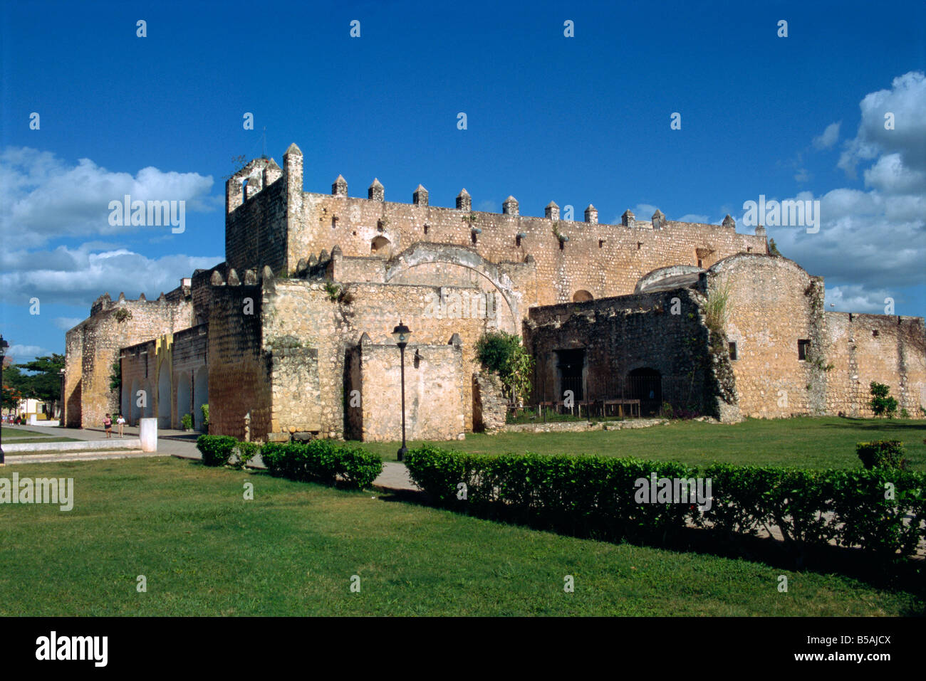 Eglise de San Bernardino de Sienne, Valladolid, Yucatan, Mexique, Amérique du Nord Banque D'Images