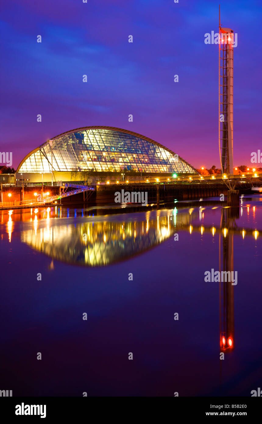 Glasgow Science Centre bâtiments sur la rivière Clyde alors que l'aube Banque D'Images