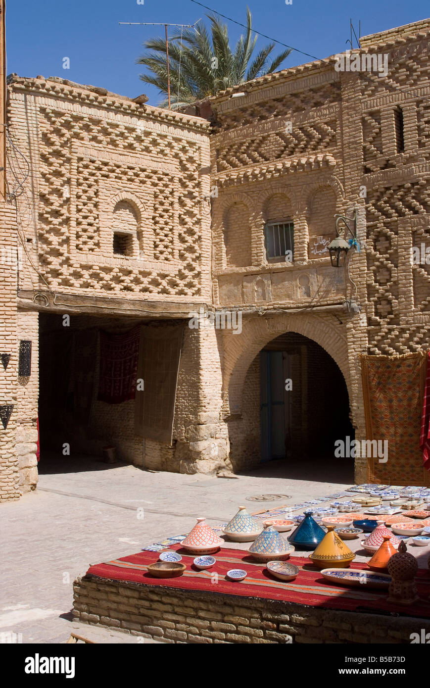 Medina et de l'artisanat, Tozeur, Tunisie, Afrique du Nord, Afrique Banque D'Images