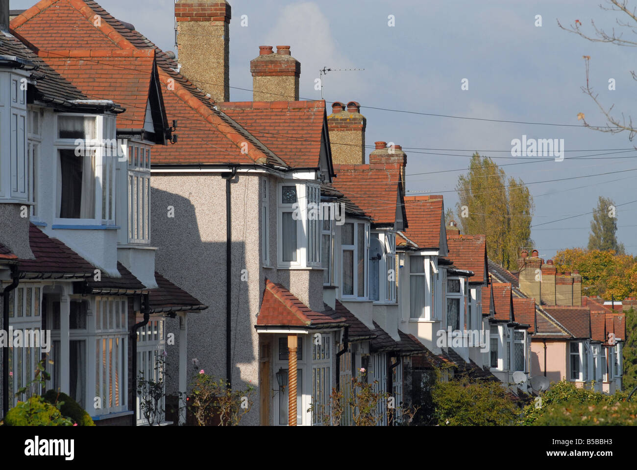 Une rangée de maisons de banlieue UK Banque D'Images