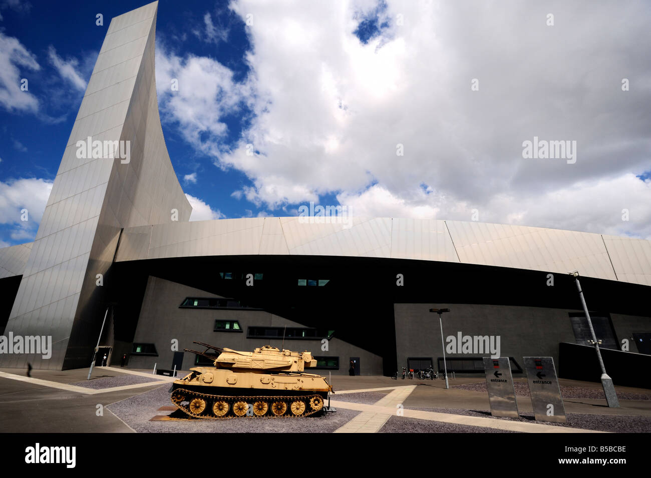 Imperial War Museum North, Trafford Wharf Road, Manchester, Angleterre, Europe Banque D'Images