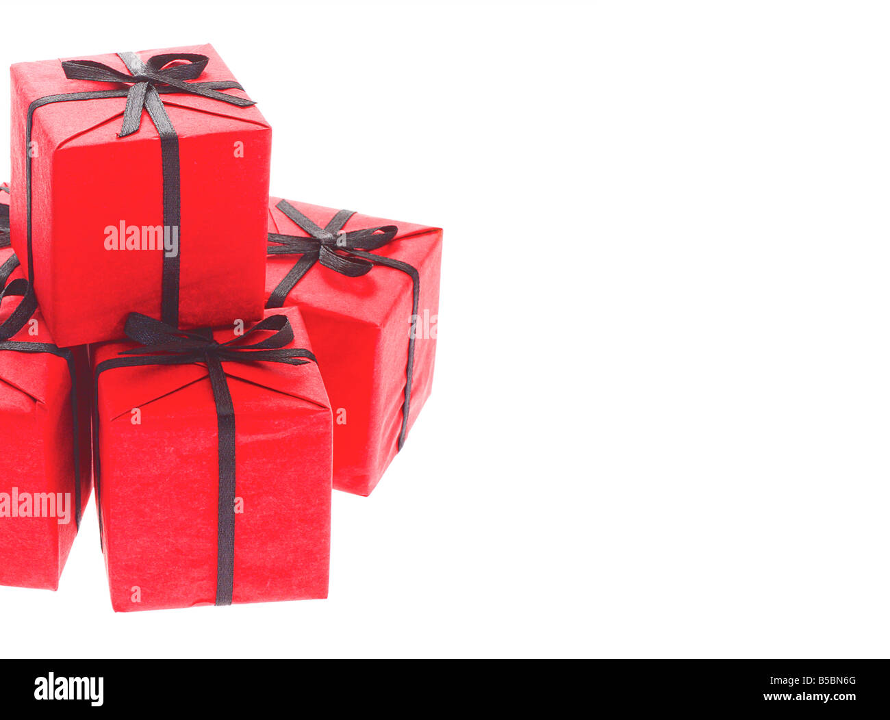 Cadeaux rouge avec copie espace on white Banque D'Images