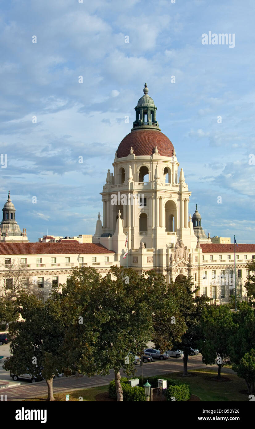 L'Hôtel de Ville de Pasadena Pasadena CA au coucher du soleil Banque D'Images