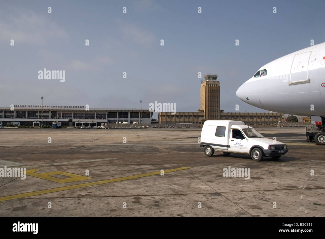 dakar-airport-banque-de-photographies-et-d-images-haute-r-solution