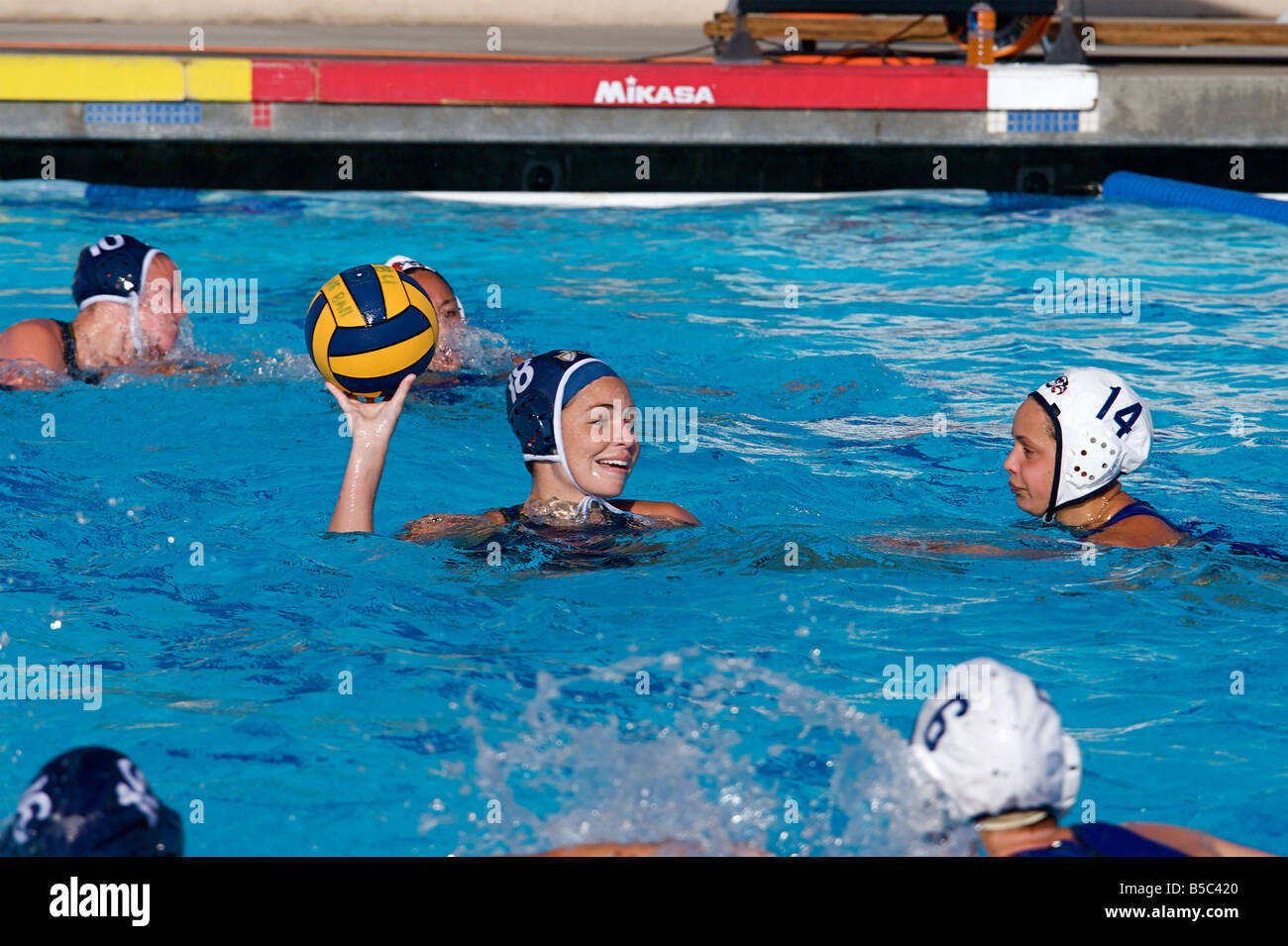 RIVERSIDE CA Avril 2008 Université baptiste de Californie womens match de water-polo Banque D'Images