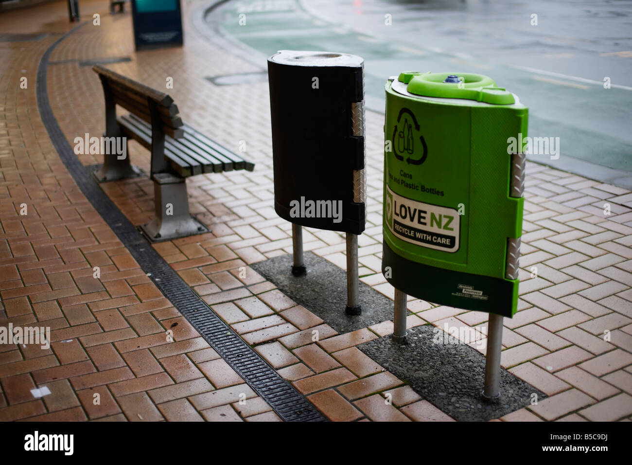 Les ordures et les bacs de recyclage Wellington New Zealand Banque D'Images