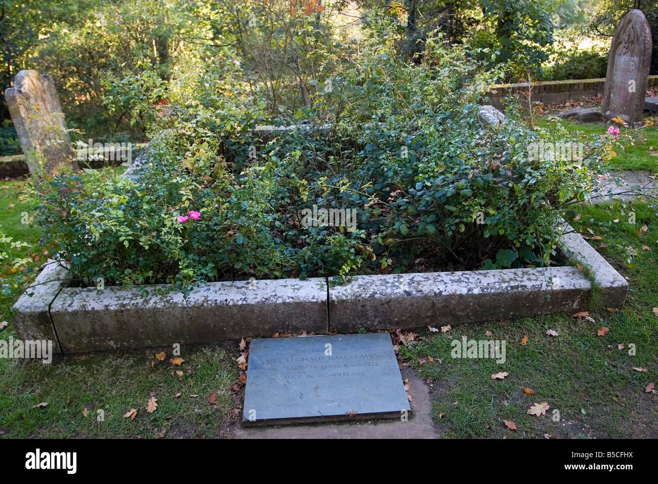 La tombe d'Alice Liddell, enterré sous son nom de femme mariée, Reginald Hargreaves, Alice friom Lewis Carroll, Alice au Pays des Merveilles Banque D'Images