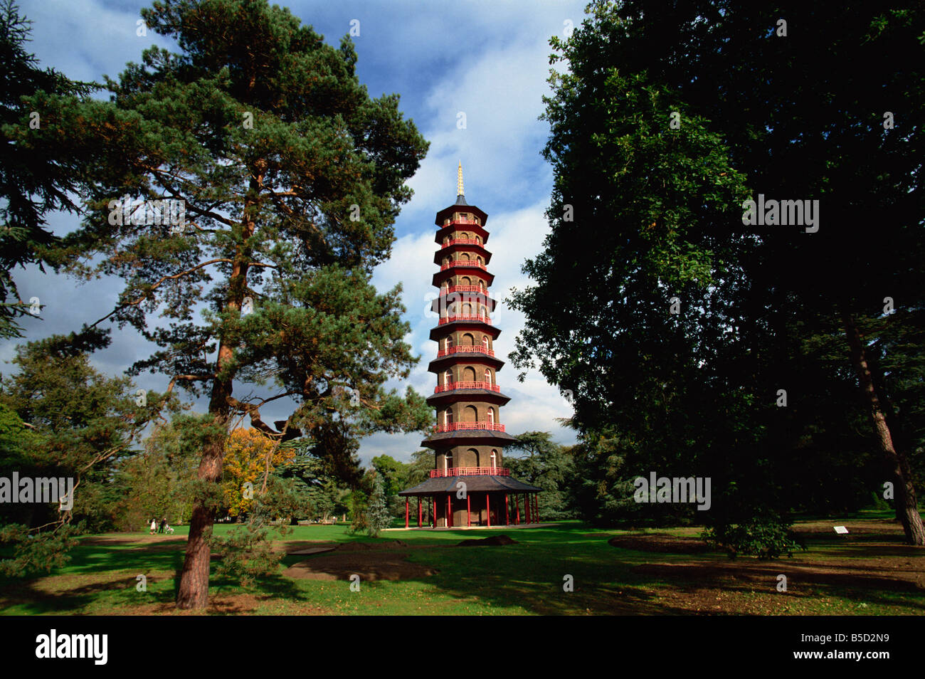 La Pagode dans les jardins botaniques royaux de Kew Kew Gardens Londres Angleterre Royaume-uni G Thouvenin Banque D'Images