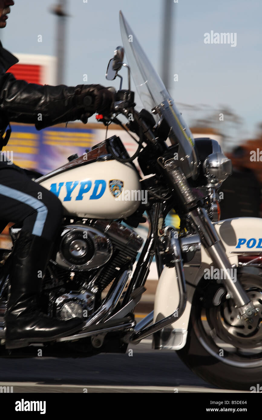 Nypd new york city motorcycle Banque de photographies et d’images à ...