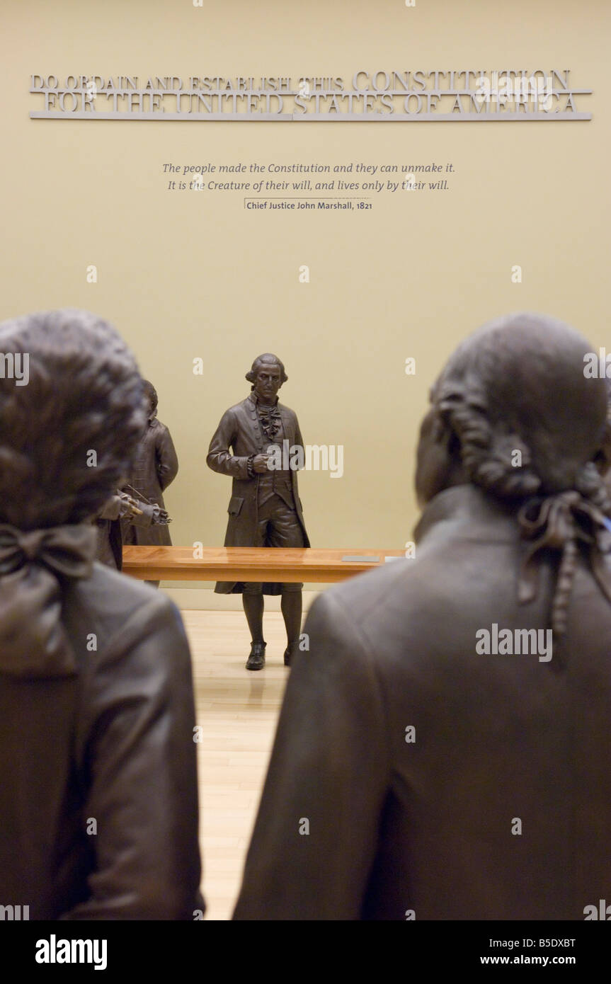 Des statues en bronze de 42 délégués à la Convention constitutionnelle, Signers' Hall, Independence Mall, Philadelphie Banque D'Images