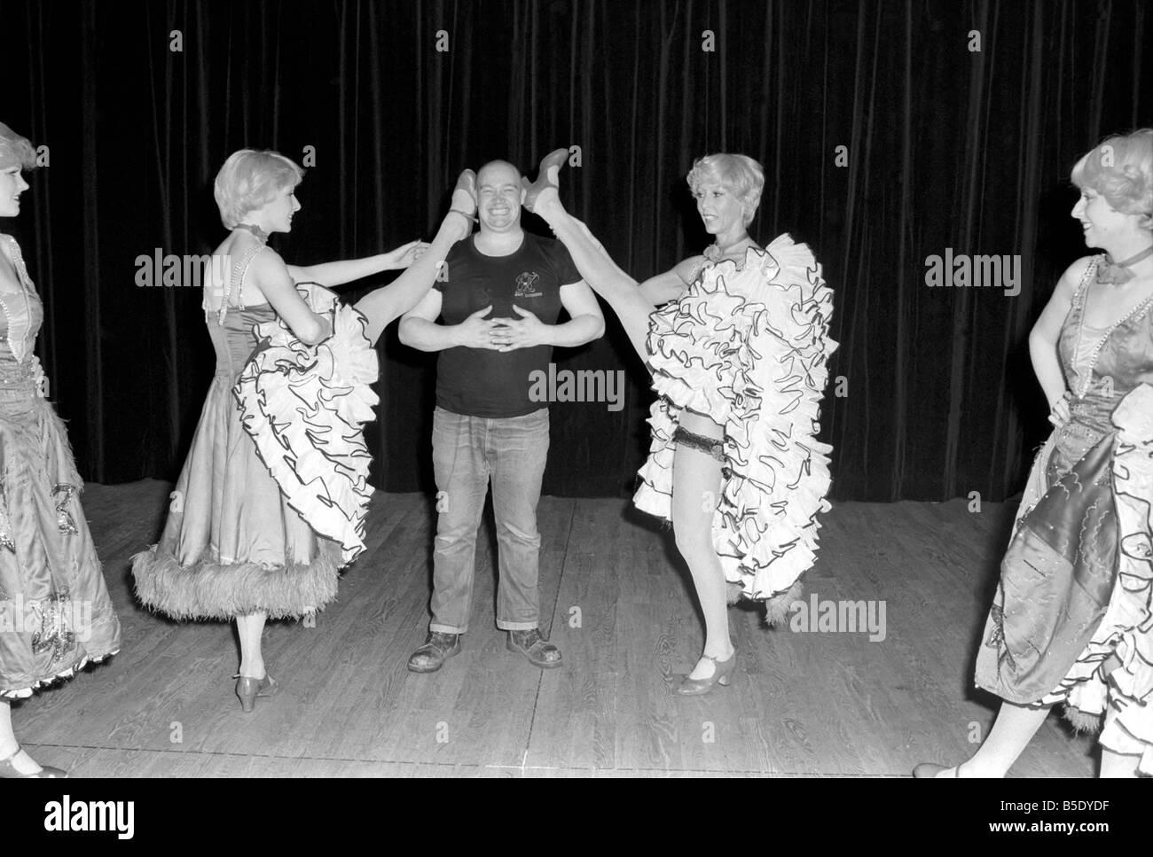 Divertissement : Musique. Buster Bloodvessel du groupe "mauvaises manières" et pouvez pouvez les filles. Juillet 1981 81-03790-003 Banque D'Images