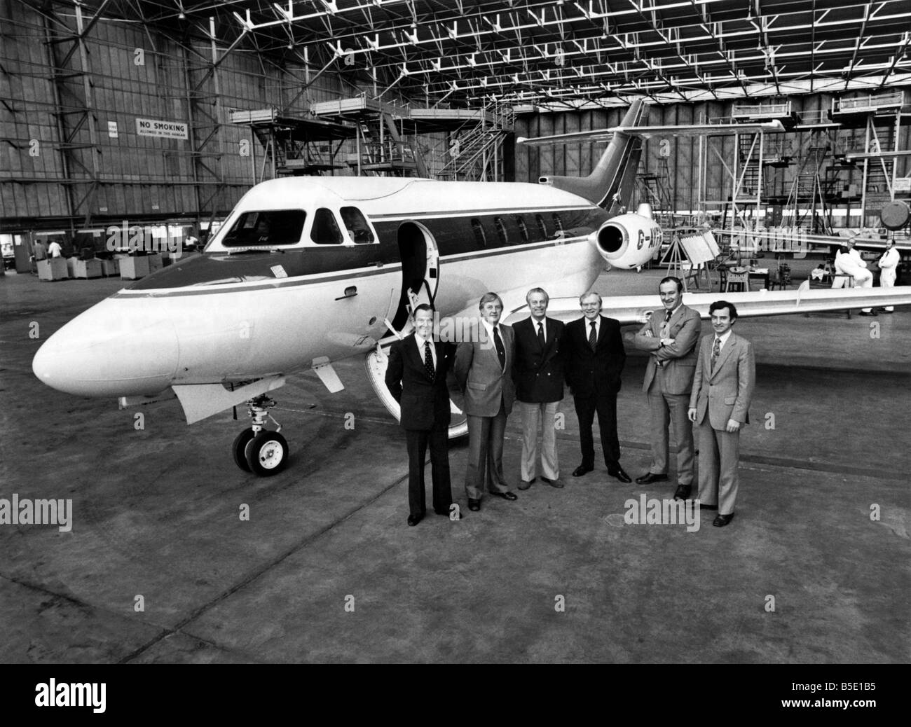 British Aerospace et l'histoire d'une réussite : c'est agréable d'être en mesure de rapporter une histoire à succès en Grande-Bretagne, au moment où le monde doit penser au Royaume-Uni est une aire de reproduction de l'échec. À British Aerospace, le HS 125 executive jet s'est taillé une réputation brillante, en prenant 36  % du marché américain de classe moyenne, la vente à €2,500,0000 chacun avec une grande variété de modifications pour s'adapter à chaque cas particulier, l'acheteur, comme des douches, des lits et des postes de télévision pour accompagner les téléphones et accessoires en peluche Banque D'Images