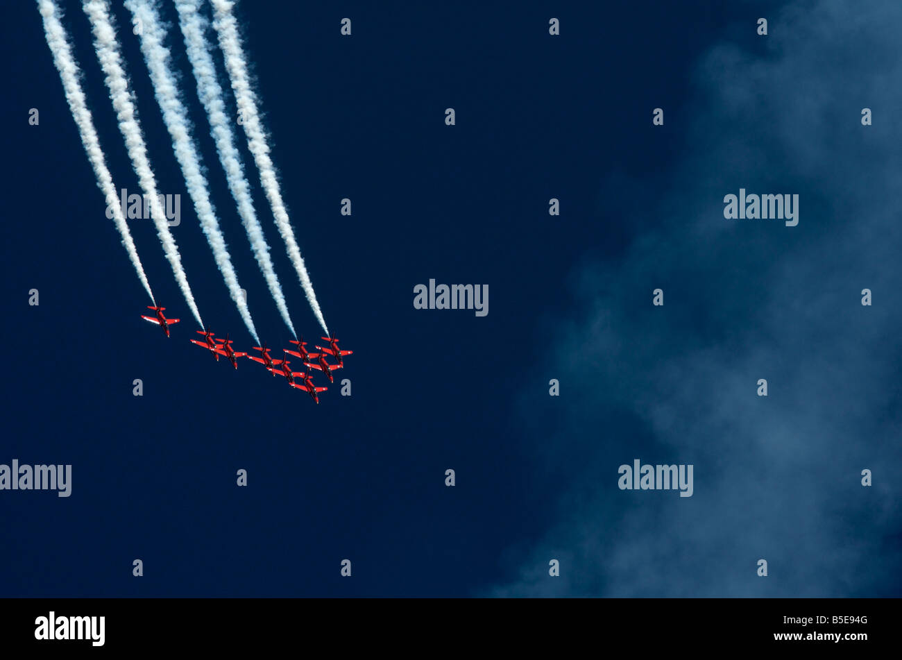 Des flèches rouges l'équipe de démonstration de l'air de la RAF Banque D'Images