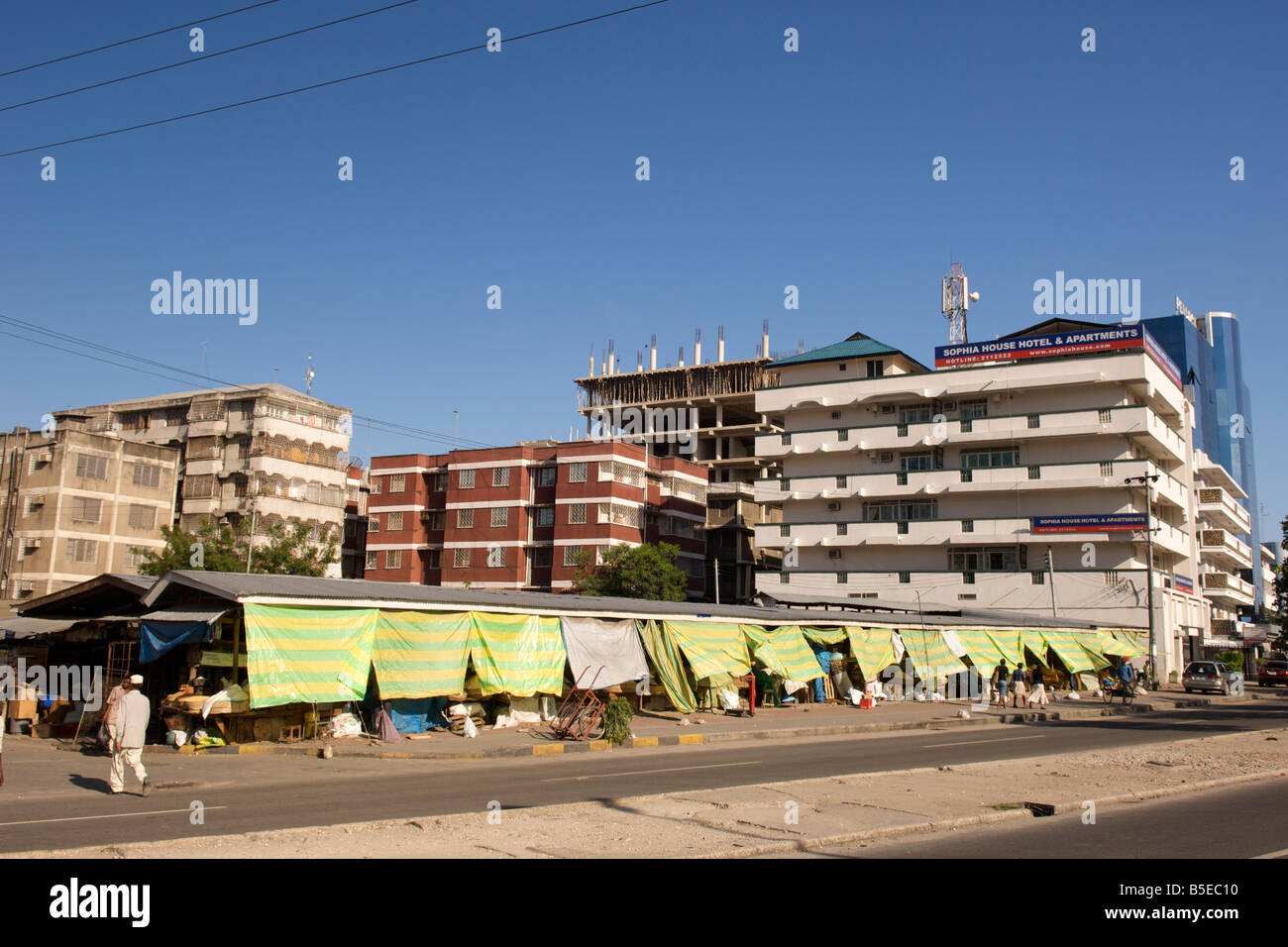 Market à Dar es-Salaam, la capitale de la Tanzanie. Banque D'Images