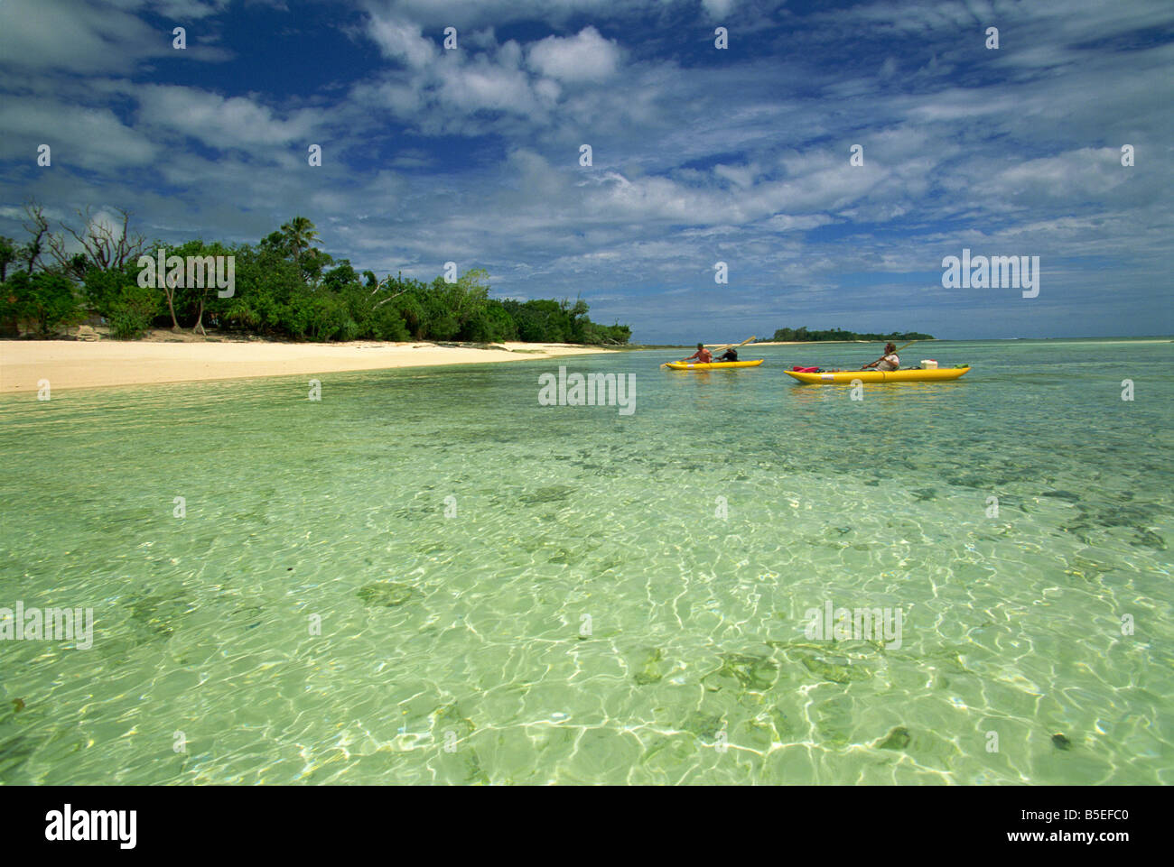 Kayak de mer avec le bord d'aventures, Efale, Vanuatu, îles du Pacifique, Pacifique Banque D'Images