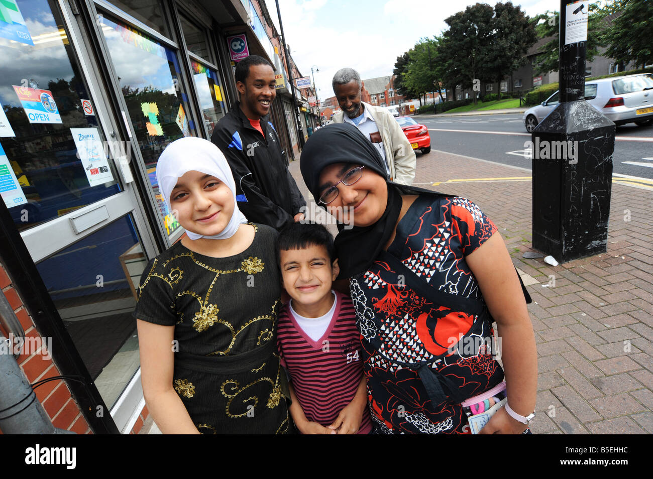 La communauté dans les rues de la Basse Deane Bolton Banque D'Images