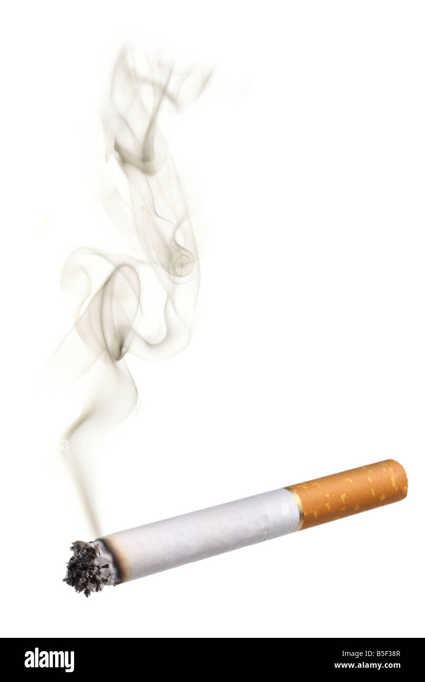 La fumée de cigarette avec dentelle sur fond blanc Banque D'Images