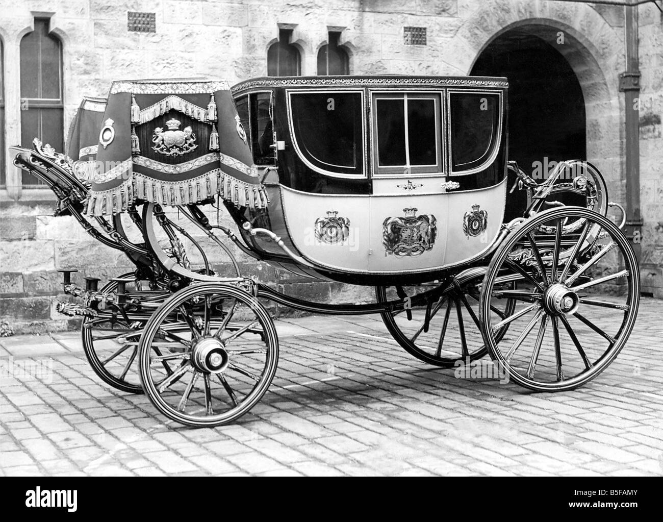 Cet entraîneur administré par le duc de Northumberland n'a été vu en public deux fois depuis qu'il s'est avéré en 1825 pour le couronnement de Charles X de France Banque D'Images